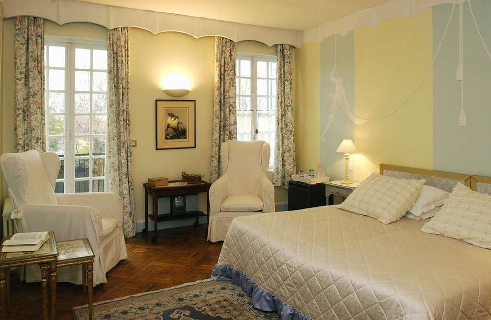 Chateau De Montreuil Montreuil  Luaran gambar